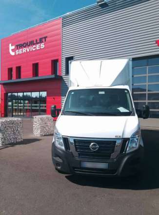 Nissan Interstar Fourgon 20M3 145 CV FOURGON HAYON 3.5 T