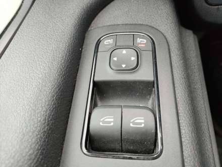 Mercedes Sprinter Chassis Cabine 20M3 170 CV FOURGON HAYON 3.5 T