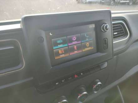 Renault Master Chassis Cabine 20M3 145 CV FOURGON HAYON 3.5T