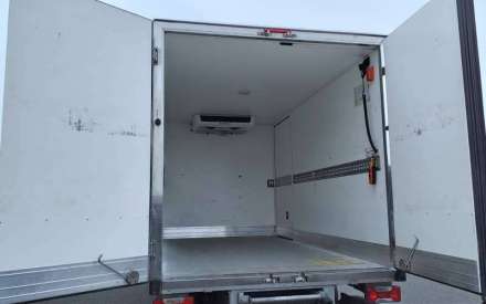 Iveco Daily Chassis Cabine FRIGO 12M3 140 CV RJ HAYON CAISSE CAZAUX GROUPE THERMOKING V300 MAX 3,5 T