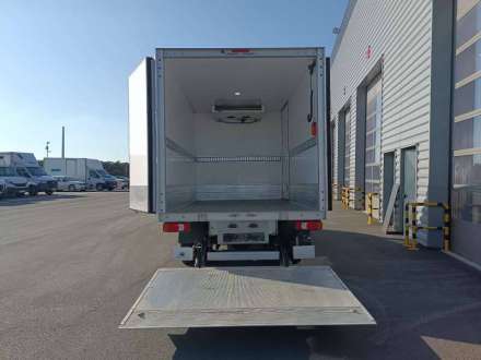 Iveco Daily Chassis Cabine FRIGO 12M3 160 CV ROUES JUMELEES HAYON CAISSE CAZAUX GROUPE THERMOKING V300 MAX 3.5 T