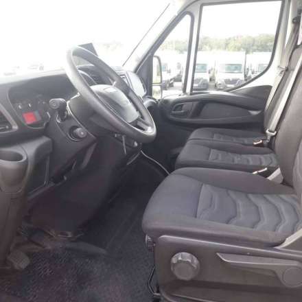Iveco Daily Chassis Cabine 20M3 136 CV FOURGON RJ HAYON 3,5 T