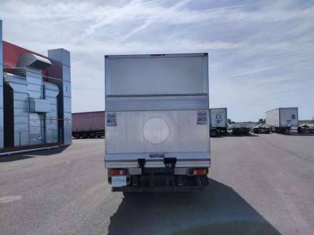 Nissan Nv400 Chassis Cabine 20M3 145 CV FOURGON HAYON 3.5 T