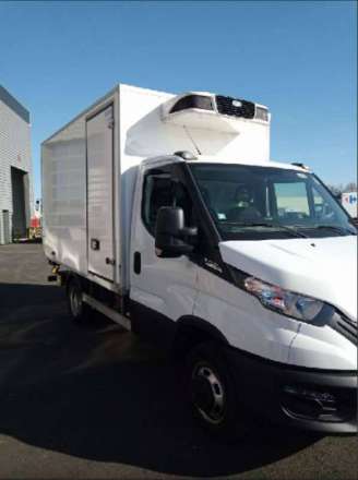 Iveco Daily Chassis Cabine FRIGO 12M3 160 CV RJ HAYON CAISSE CAZAUX GROUPE CARRIER PULSOR 400 MT 3,5 T
