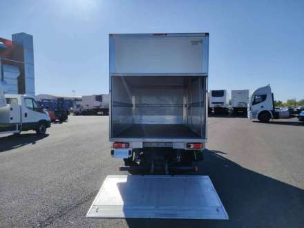 Nissan Interstar Chassis Simple Cabine 20M3 145 CV HAYON FOURGON 3.5 T
