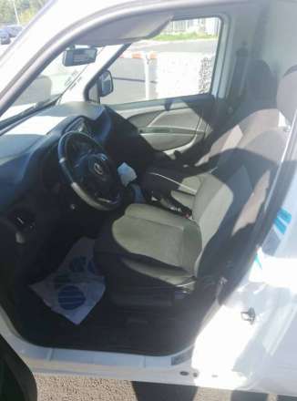 Fiat Doblo Plancher Cabine FRIGO 5M3 105 CV CAISSE CAZAUX GROUPE THERMOKING V200 MAX 2,5 T