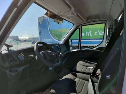 Iveco Daily Chassis Cabine FRIGO 12M3 160 CV ROUES JUMELEES HAYON CAISSE CAZAUX GROUPE THERMOKING V300 MAX 3.5 T