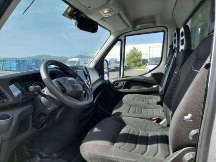 Iveco Daily Chassis Cabine 20M3 160 CV FOURGON RJ HAYON 3,5 T