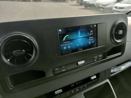 Mercedes-benz Sprinter Chassis Cabine 20M3 FOURGON HAYON 3.5 T