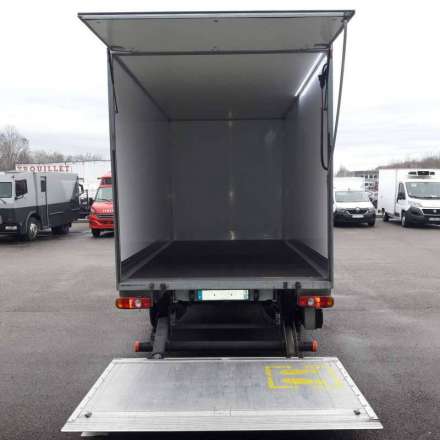 Renault Master Chassis Cabine 20M3 130 CV FOURGON HAYON 3,5 T