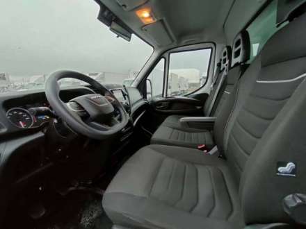 Iveco Daily Chassis Cabine FRIGO 12M3 160 CV ROUES JUMELEES HAYON CAISSE CAZAUX GROUPE CARRIER 3.5 T