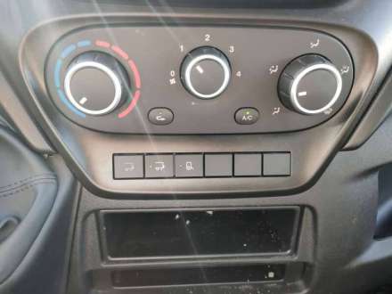 Iveco Daily Chassis Cabine FRIGO 12M3 160 CV RJ HAYON CAISSE CAZAUX GROUPE THERMOKING V300 MAX 3,5 T