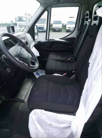 Iveco Daily Fourgon 20M3 136 CV FOURGON RJ HAYON 3,5 T