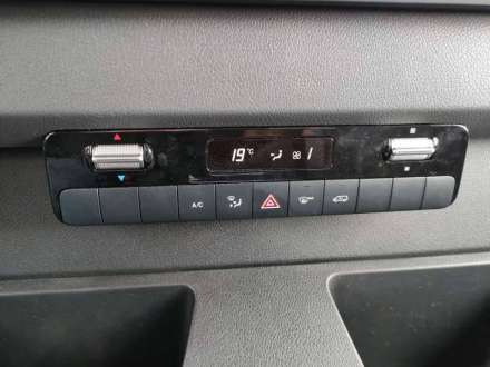 Mercedes Sprinter Chassis Cabine 20M3 170 CV FOURGON HAYON 3.5 T