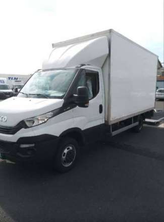 Iveco Daily Fourgon 20M3 136 CV FOURGON RJ HAYON 3,5 T