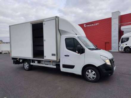 Nissan Nv400 Chassis Cabine 20M3 145 CV FOURGON HAYON 3.5 T