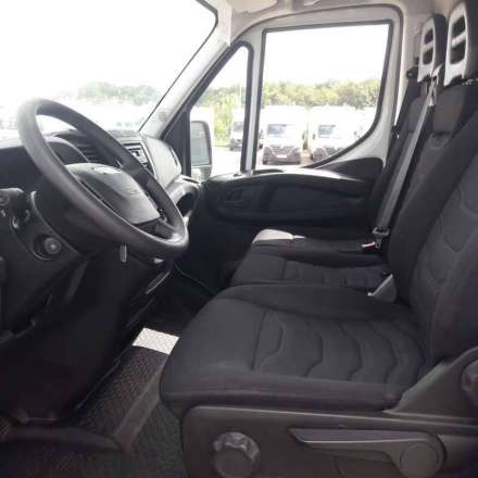 Iveco Daily Chassis Cabine FRIGO OPTION HAYON - 12M3 140 CV RJ CAISSE CAZAUX GROUPE THERMOKING V300 MAX 3,5 T