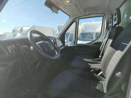 Iveco Daily Chassis Cabine FRIGO 12M3 160 CV ROUES JUMELEES HAYON CAISSE CAZAUX GROUPE THERMOKING V300 MAX 3.5 T