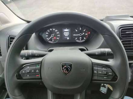 Peugeot Boxer Fourgon 20M3 180 CV FOURGON HAYON 3.5 T