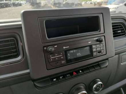 Nissan Interstar Fourgon 20M3 145 CV FOURGON HAYON 3.5 T