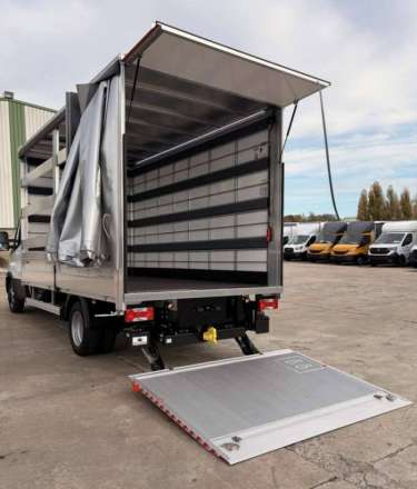 Iveco Daily Chassis Cabine 20M3 160 CV FOURGON/PLSC RJ HAYON 3,5 T ATTELAGE
